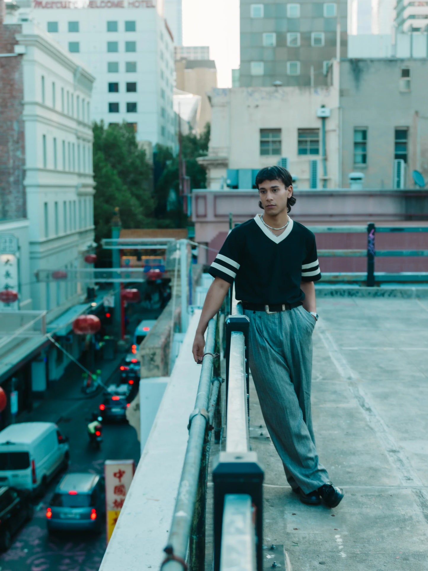 GREYHOUND JERSEY - BLACK
