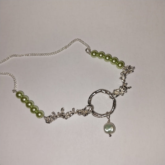 MOSS NECKLACE